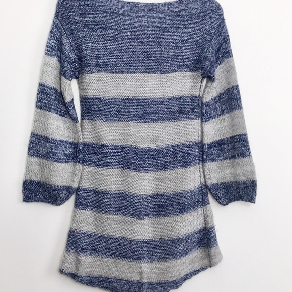 |Romeo & Juliet| Blue and Grey Sweater Tunic Sz S - Picture 6 of 8